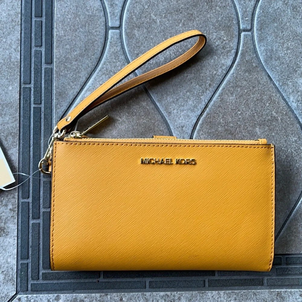 Michael Kors Jet Set Travel Marigold Double Zip Wristlet Leather